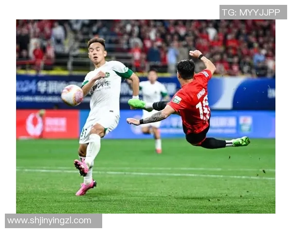 成都足球队在世界锦标赛积分榜上以97分稳居第一名展现强大实力